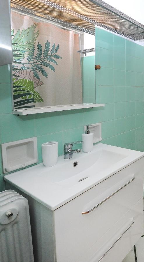 Kolonaki, Karneadou Apartment Атина Екстериор снимка